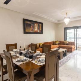 Beautiful apartment with pool view, Hotel in Aïn Harrouda