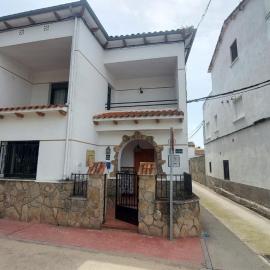 Casa Rural Ambroz, hotel in Zarza de Granadilla