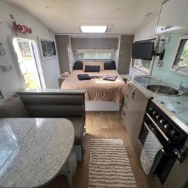Tamaree में, होटल Gympie Luxury Caravan with ensuite bathroom