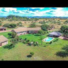 Elysium Falls House: Roodeplaat şehrinde bir otel