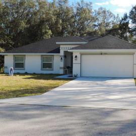 Modern 4BR Home with Wi-Fi & Garage Games