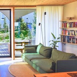 Rückzugsort in modernem Holzhaus: Egglham şehrinde bir otel