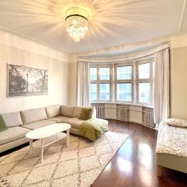 Elegant Jugend city retreat 79m2