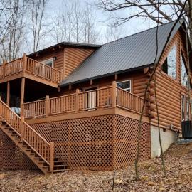 Secluded Wooden Cabin with Fire Pit, Barbecue and Hot-tub in Campbellsville, Kentucky, hotel in Campbellsville