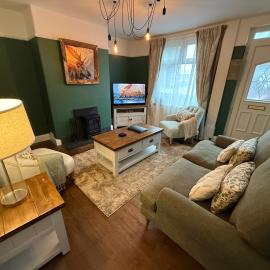 Laura Ashley cosy inner terrace، فندق في بارنسلي