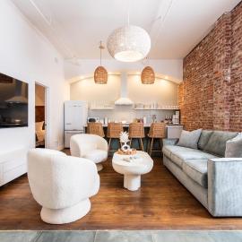 Hollyhock Suite 507