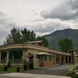 Breeze Inn Hotel & Restaurant