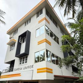 Suvarna Grande Homes، فندق في منغالور
