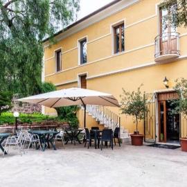 La Piazzetta Affittacamere, hotell i Ghilarza
