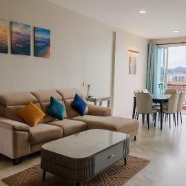 Roamia Retreat - Seaview 111 - 3 BHK Seafacing apartment, hotel in Langkawi Islands