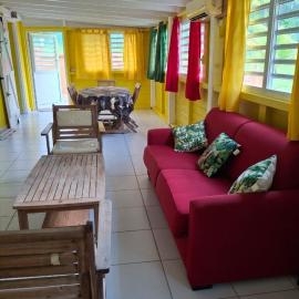 Alizés un logement unique et spacieux face à la mer: Saint-Louis şehrinde bir otel