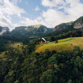 Monte Canudo, Refúgio Premium com Riacho Privativo e Hidro, na Serra do Corvo Branco, hotel i Urubici