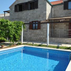 Villa Sofia, hotel u gradu 'Povlja'