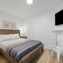 Pittsburgh Shadyside 2B Stylish and Cozy Private Bedroom with Shared Bathroom