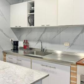 Moon House Granada، فندق في Estación El Salto