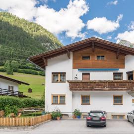 Haus Schimpfößl, hotel in Flirsch