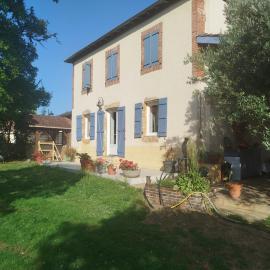 Gite de la chapelle, hotel in Nogaro