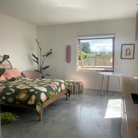 The Studio - Beauty on Birchwood, hotel i Tamahere