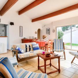 700m de la plage, jardin, 4 adultes 2 enfants