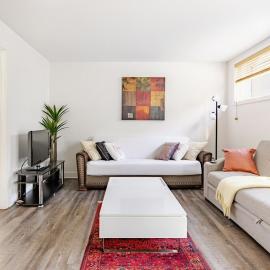 Logement neuf, spacieux, מלון בלונגויי
