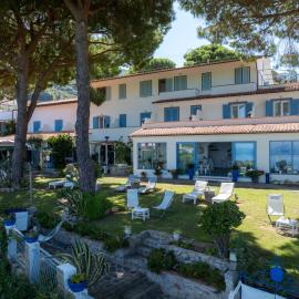 Hotel Sant'Andrea – hotel w mieście Marciana