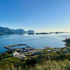 Yttersia Base, hotel em Senja