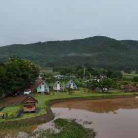 ลุงไซยเดอะแคมป์, hotel in Ban Wang Hin Ngon