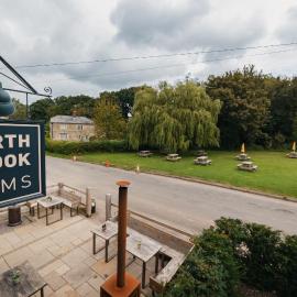 Northbrook Arms، فندق في West Stratton