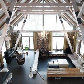 Design stone villa near the beach, hotel in Skulte