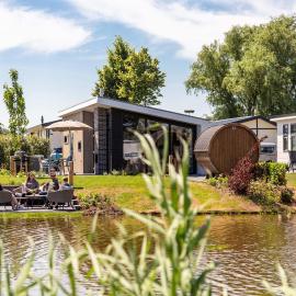 Recreatiepark het Esmeer، فندق في Aalst
