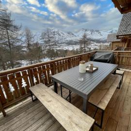 Chalet Cosy, hotel in La Joue du Loup