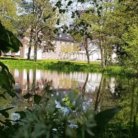 Maison Des Augustines, hotel em Saint-Amand-les-Eaux