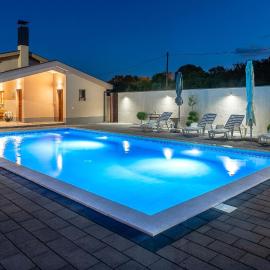 Villa Ambrić - Nature Escape