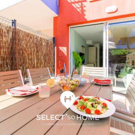 SELECT'SO HOME - Résidence Le Poséidon - Mazet en Duplex - Prestations de qualité & Services Hôteliers - POS-G, hotel in Bormes-les-Mimosas