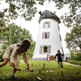 De Zwarte Molen - erfgoedlogie in het groen, hotelli kohteessa Lille