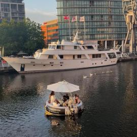 The Canary Yacht, מלון בלונדון