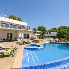 Viesnīca Villa Primasol by Villa Plus pilsētā Punta Prima