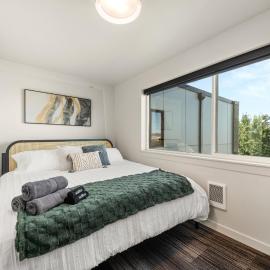 2BR Apartment in DT with Parking