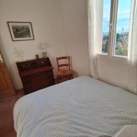 CHAMBRE DOUBLE chez L'HABITANT PARKING PRIVE GRATUIT Salle d'eau privative, hotel Tallard-ban