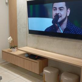 House with Super King and 65 TV and big screen, hotel in Presidente Prudente
