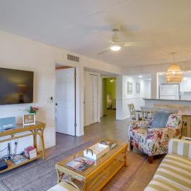 Saint Augustine Beach में, होटल St Augustine Condo w/ Pool Near Flagler College