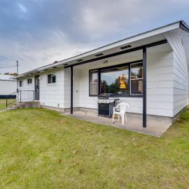 Fisher's Retreat: Hayward Home, Near ATV Trails!, מלון בSeeley