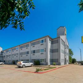 Super 8 by Wyndham Weatherford, Hotel in Weatherford