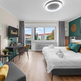 NAMASTÉ Homes - Ferienwohnung mit Balkon - Garage
