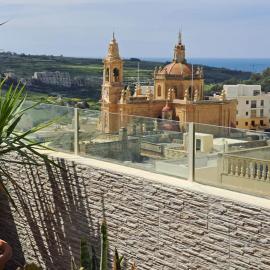 Cosy Penthouse Close to Victoria Center