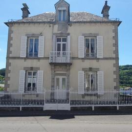 Condat में, होटल Condat - Maison familiale au coeur des volcans d'auvergne