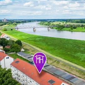 Barby-Apartment mit Elbblick und Balkon am Elbe-Saale-Radweg-1 Hund willkommen, khách sạn ở Barby