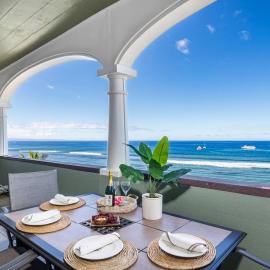 Lahaina Shores PH1 · LS PH1 Oceanfront Penthouse Condo w Panoram, хотел в Лахайна