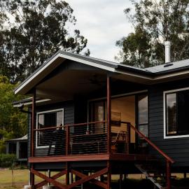 Tuckeroo Cottages - Cockatoo Cottage, hotel in Rathdowney
