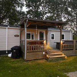 Chalet JT08 in Renesse, hotel en Renesse